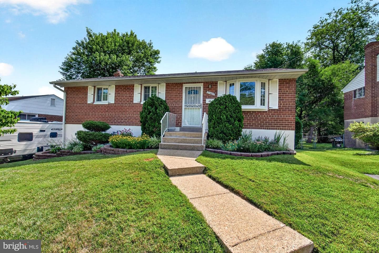 11407 Grayling Lane photo 3