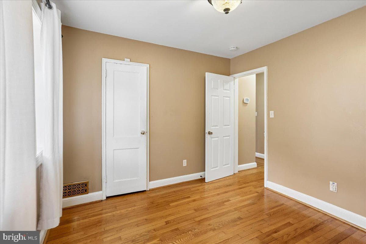 2806 Hardy Avenue photo 11
