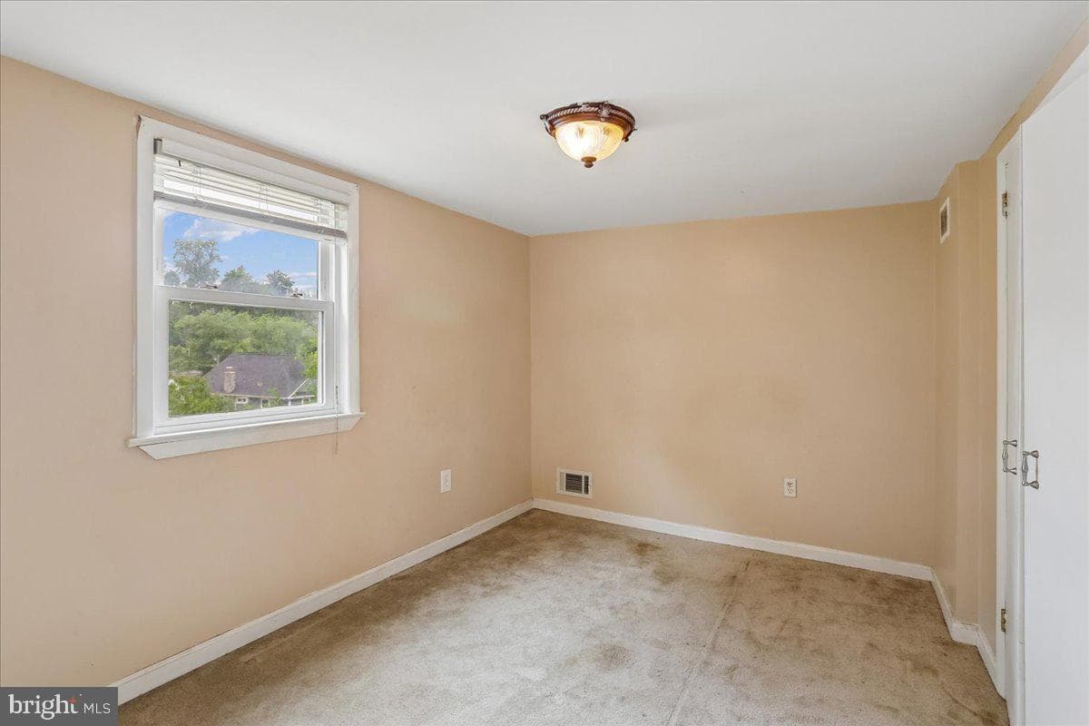 2806 Hardy Avenue photo 17