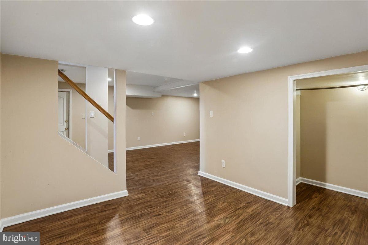 2806 Hardy Avenue photo 23