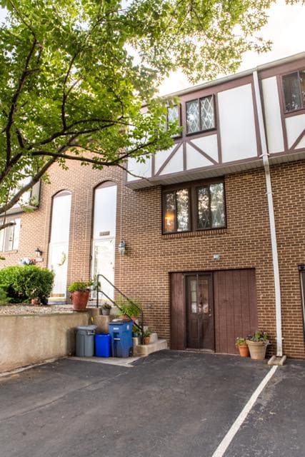 11652 Bedford Court, Germantown