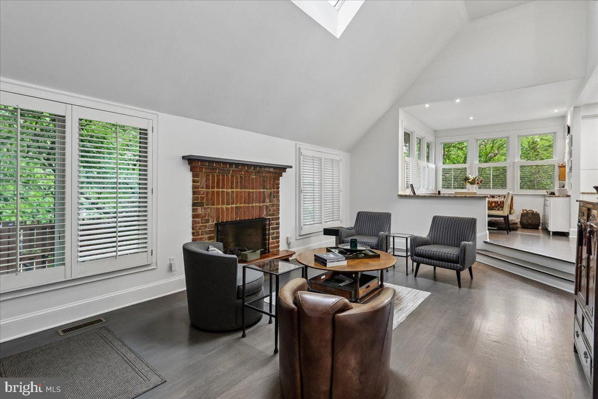 3701 Shepherd Street photo 20
