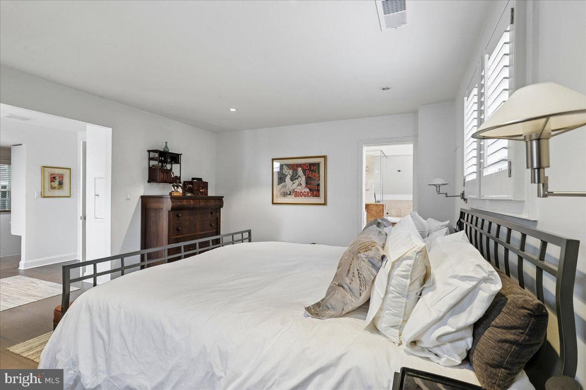 3701 Shepherd Street photo 27