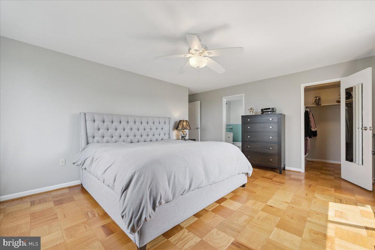 10201 Grosvenor Place #1009 photo 25