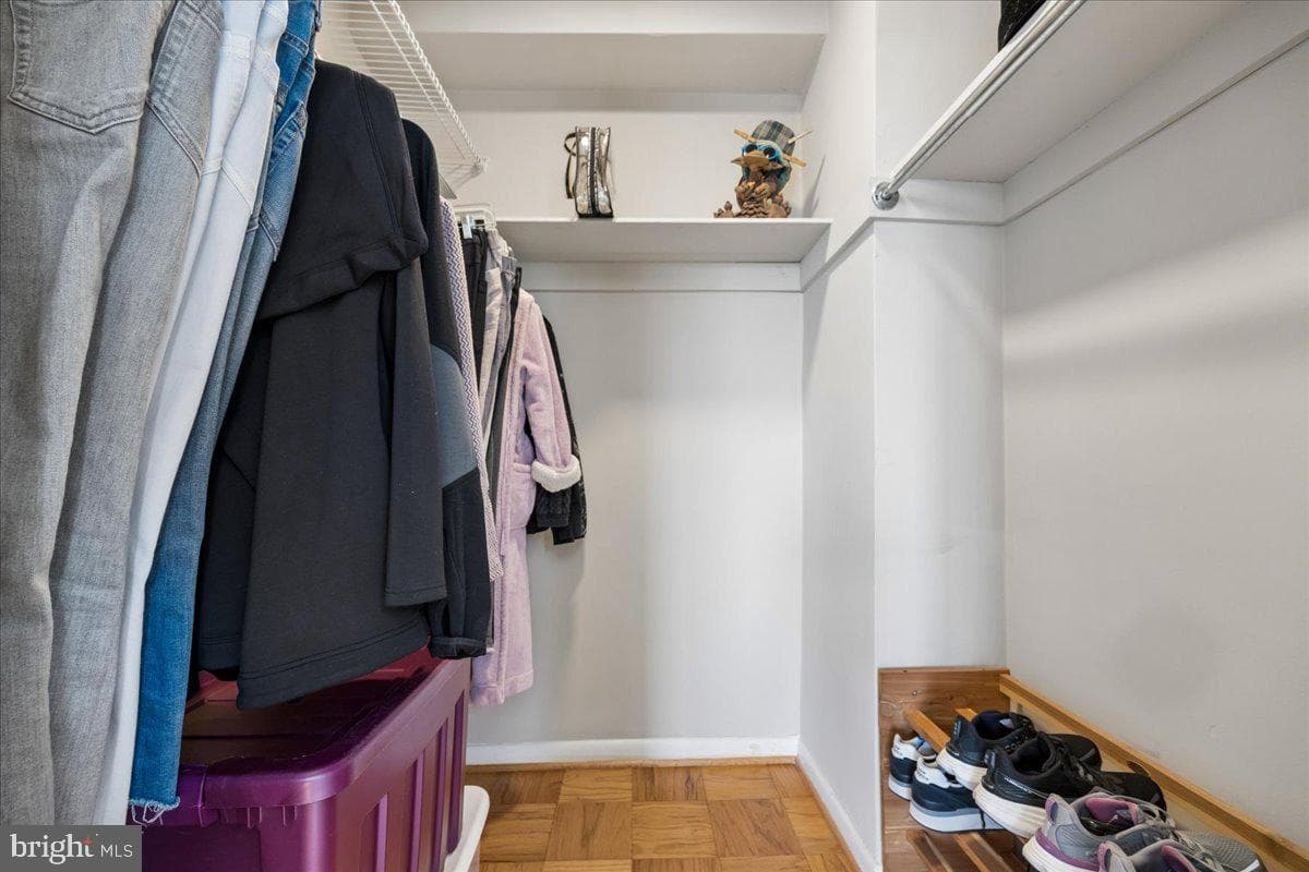 10201 Grosvenor Place #1009 photo 26