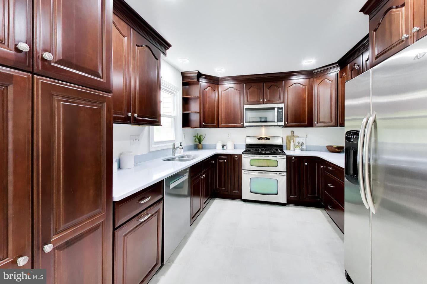 835 Flagler Drive photo 9
