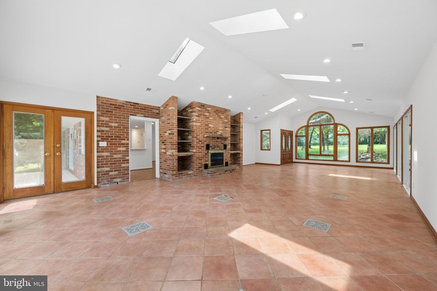 13715 Lewisdale Road photo 14