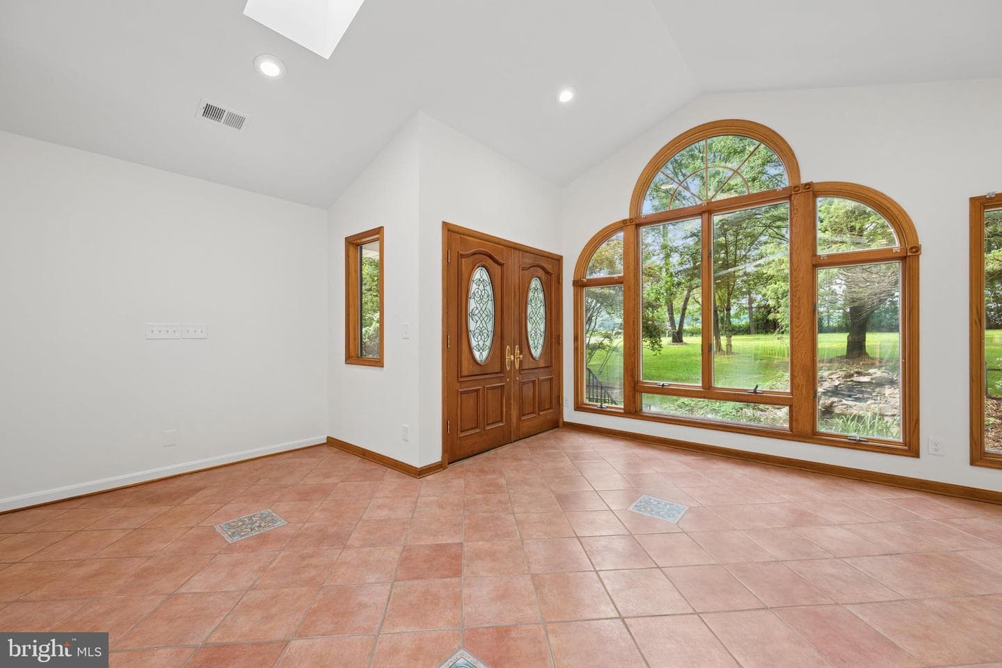 13715 Lewisdale Road photo 4
