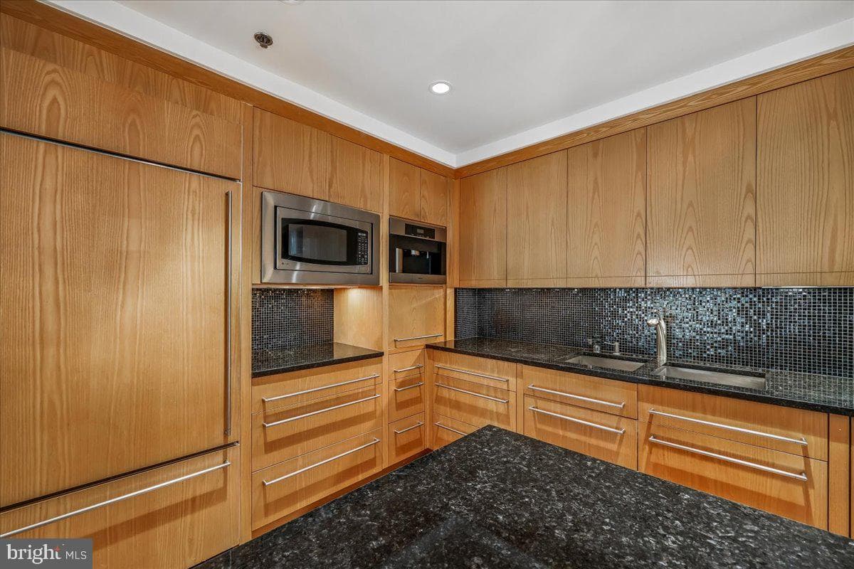 5610 Wisconsin Avenue #103 photo 12