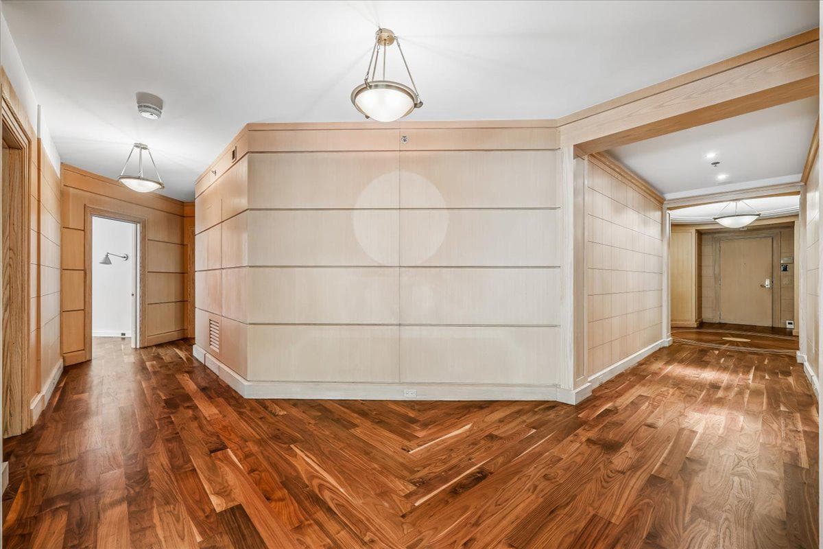 5610 Wisconsin Avenue #103 photo 27