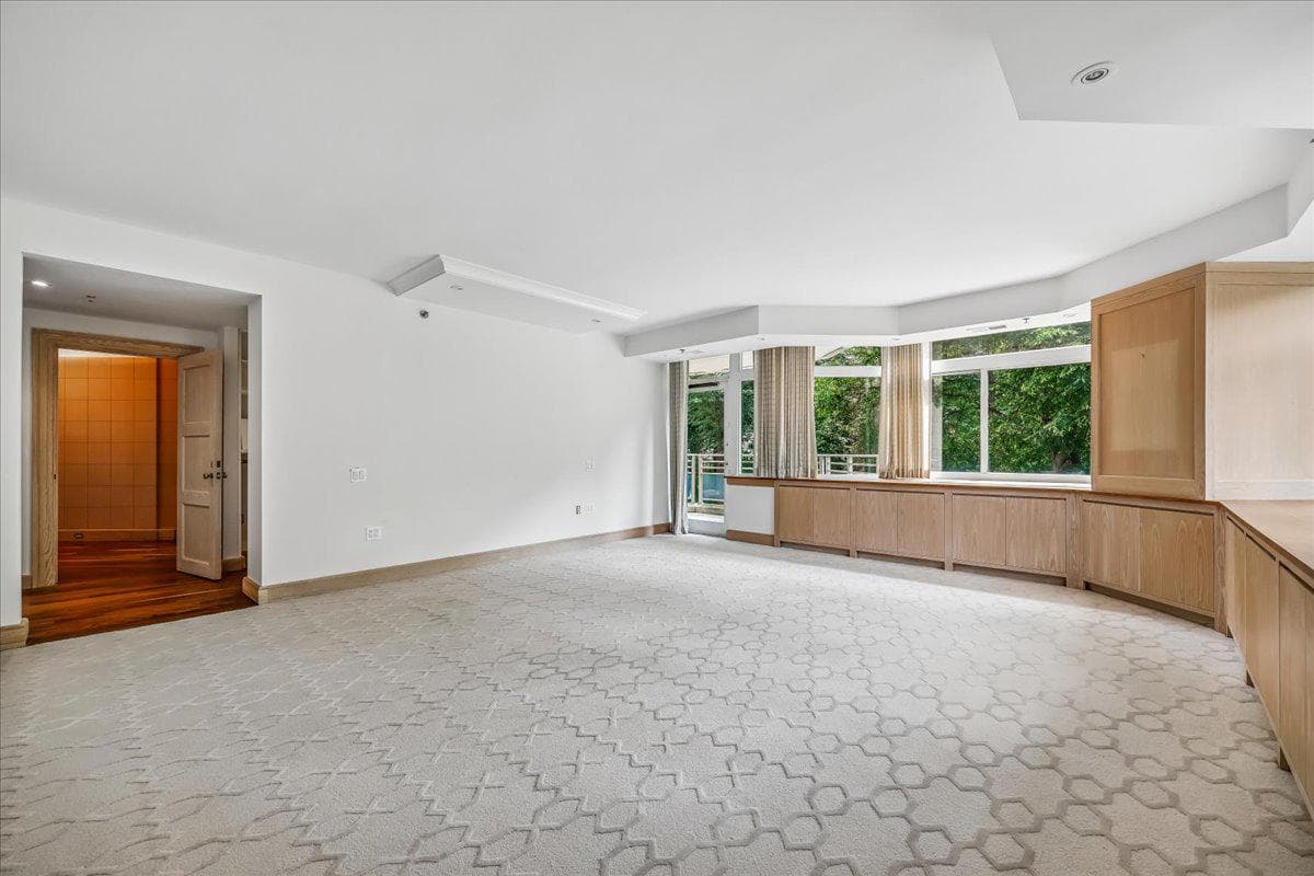 5610 Wisconsin Avenue #103 photo 38