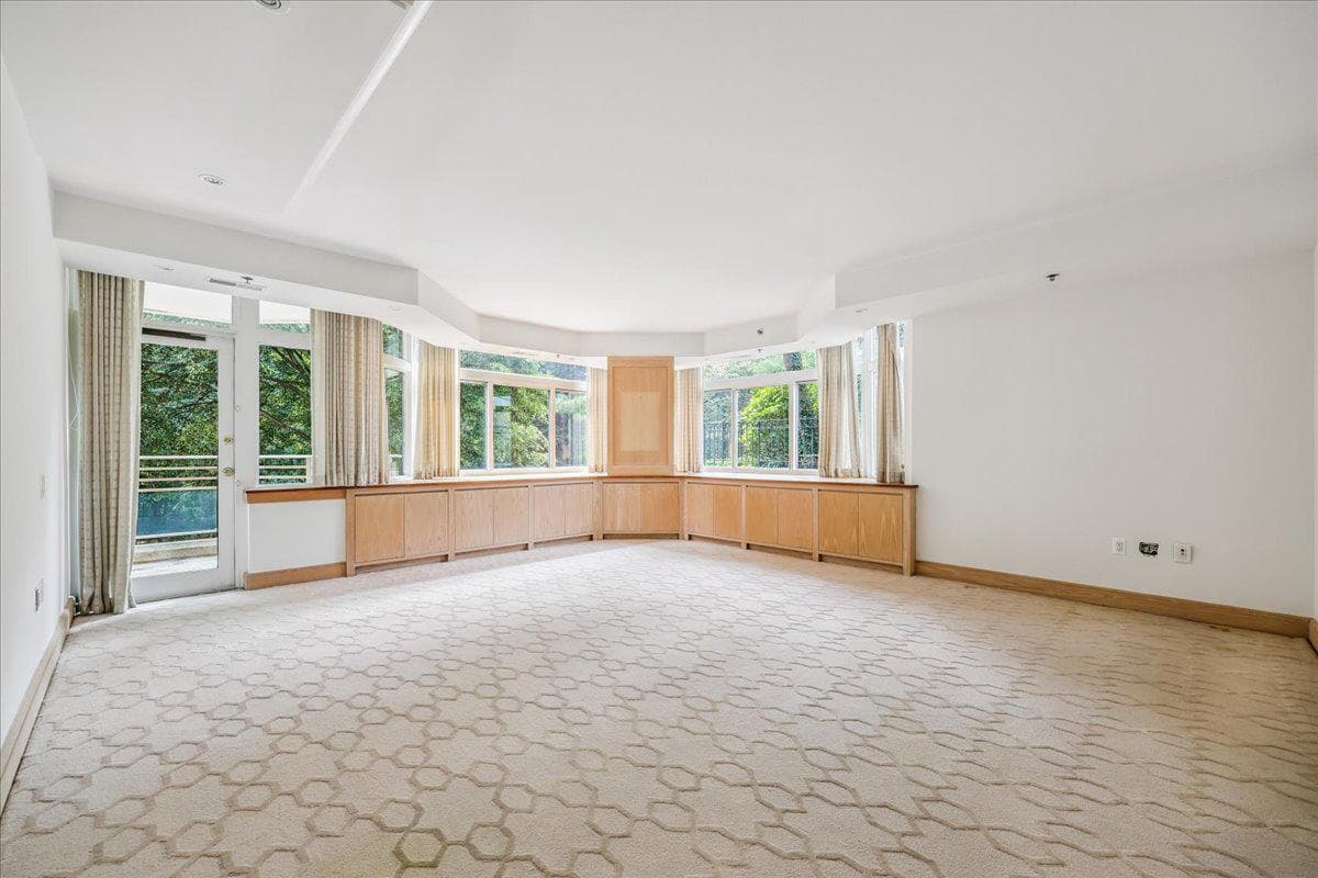 5610 Wisconsin Avenue #103 photo 39