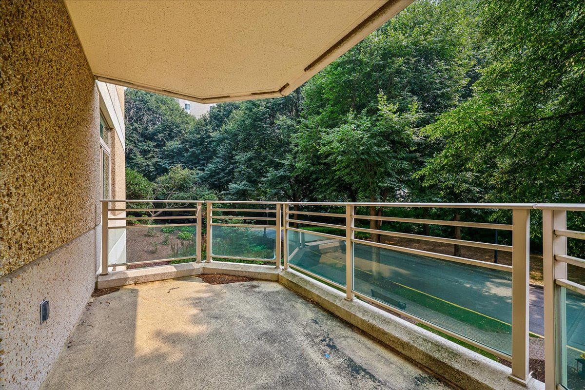 5610 Wisconsin Avenue #103 photo 41