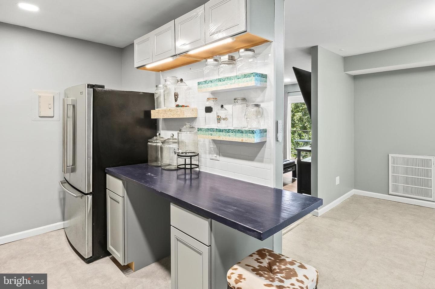 11911 Parklawn Drive #303 photo 16