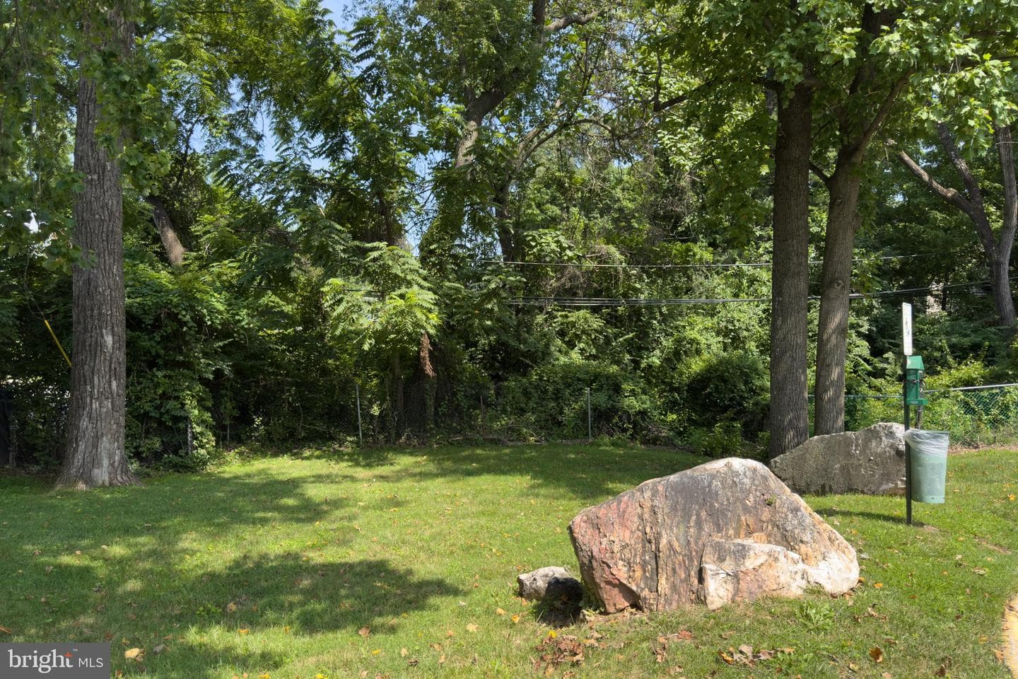 11911 Parklawn Drive #303 photo 30