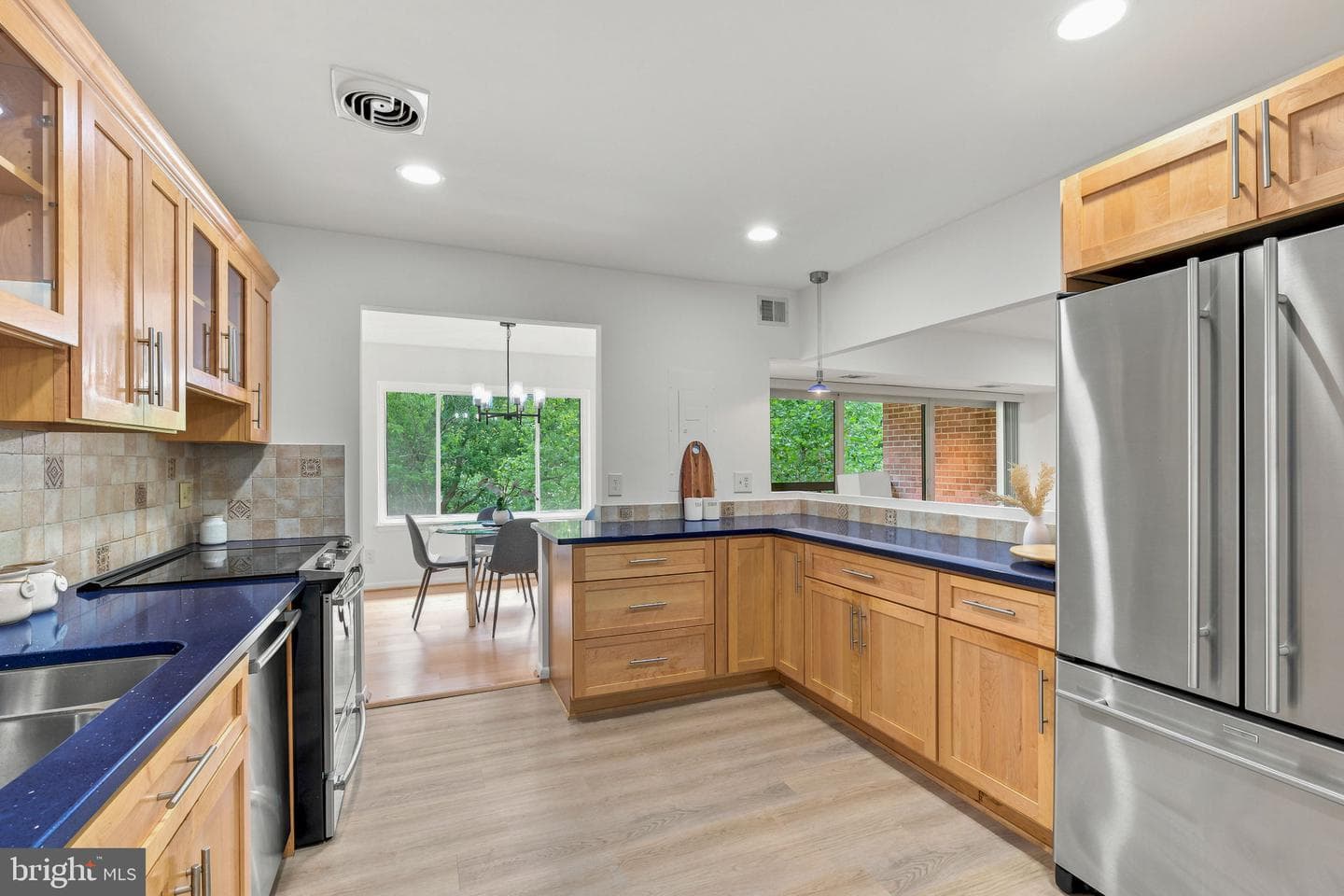 5809 Edson #303 photo 2