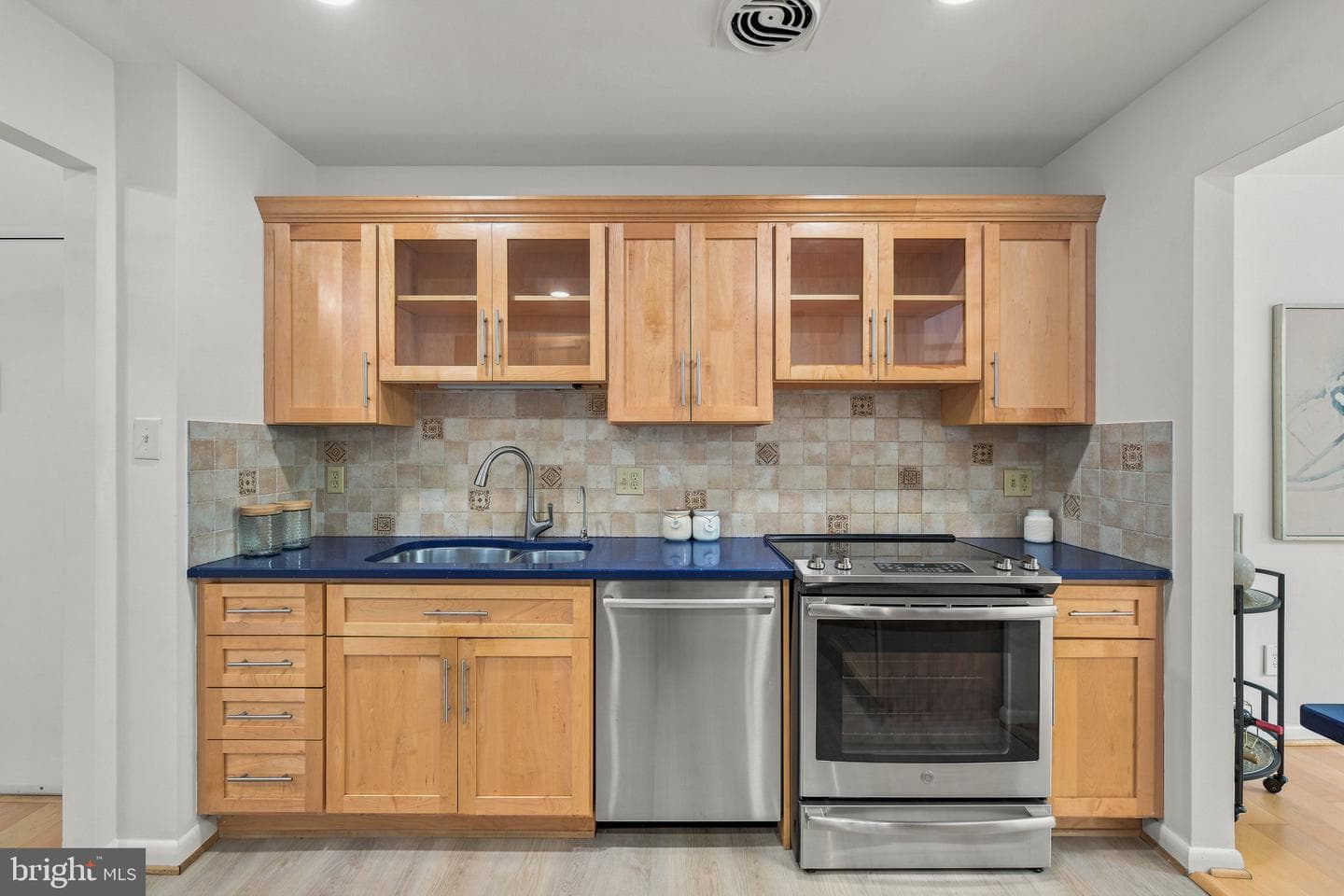 5809 Edson #303 photo 5