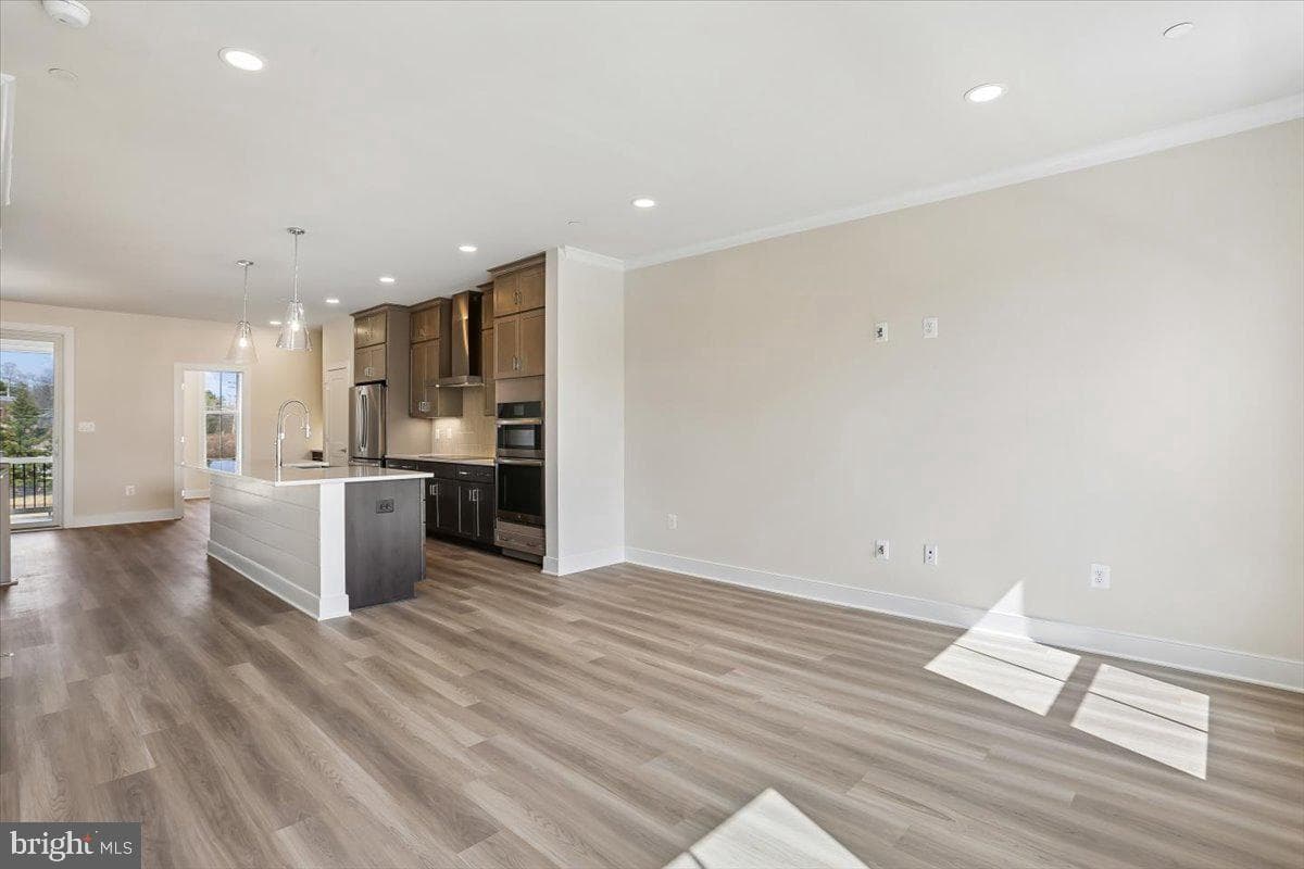 102 Allen Lane photo 25