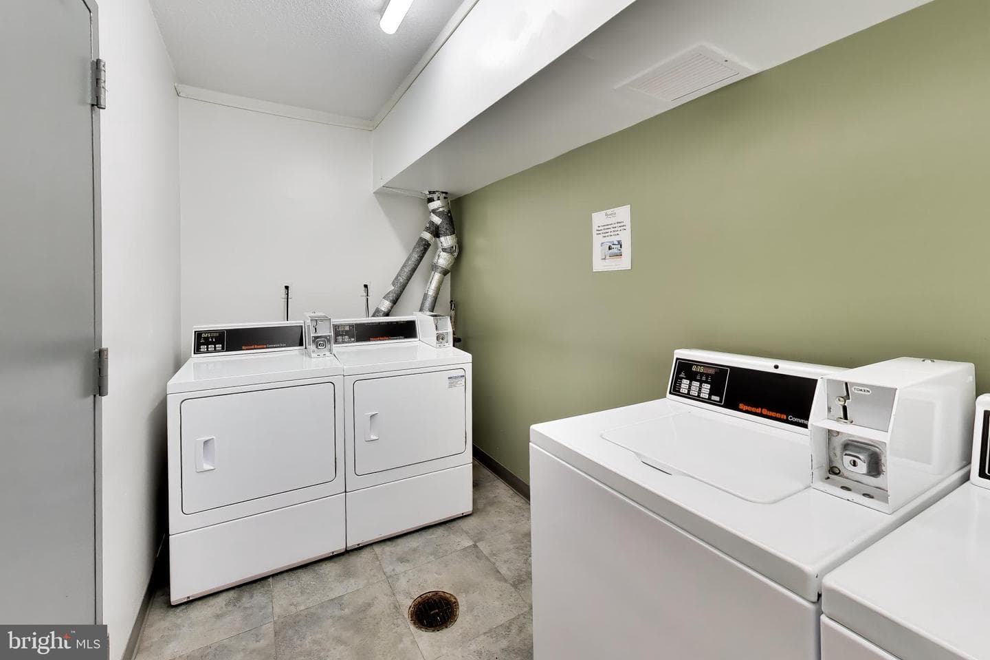 4242 East West Highway #514 photo 16