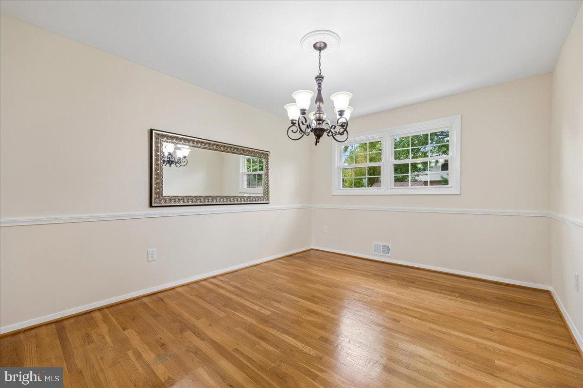11315 Gainsborough Road photo 13
