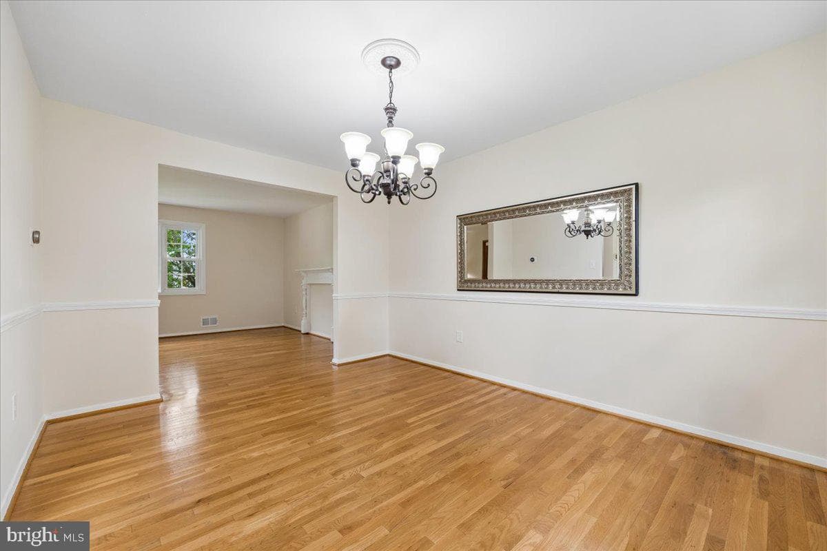 11315 Gainsborough Road photo 14