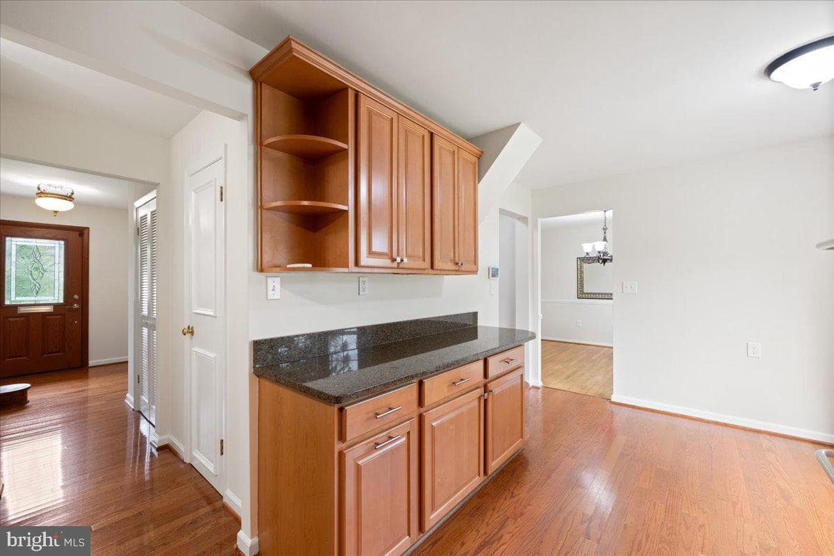 11315 Gainsborough Road photo 23