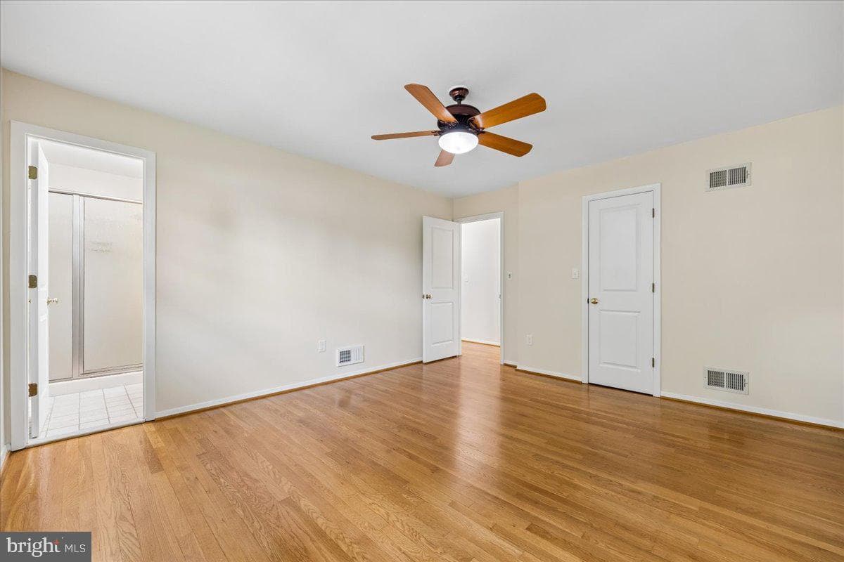 11315 Gainsborough Road photo 32