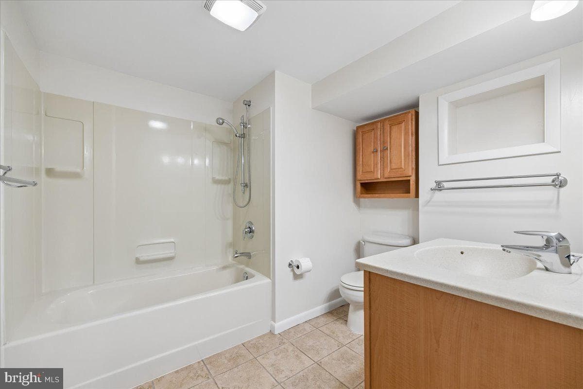 11315 Gainsborough Road photo 58