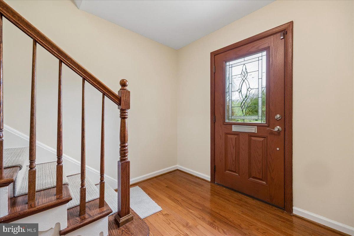 11315 Gainsborough Road photo 7