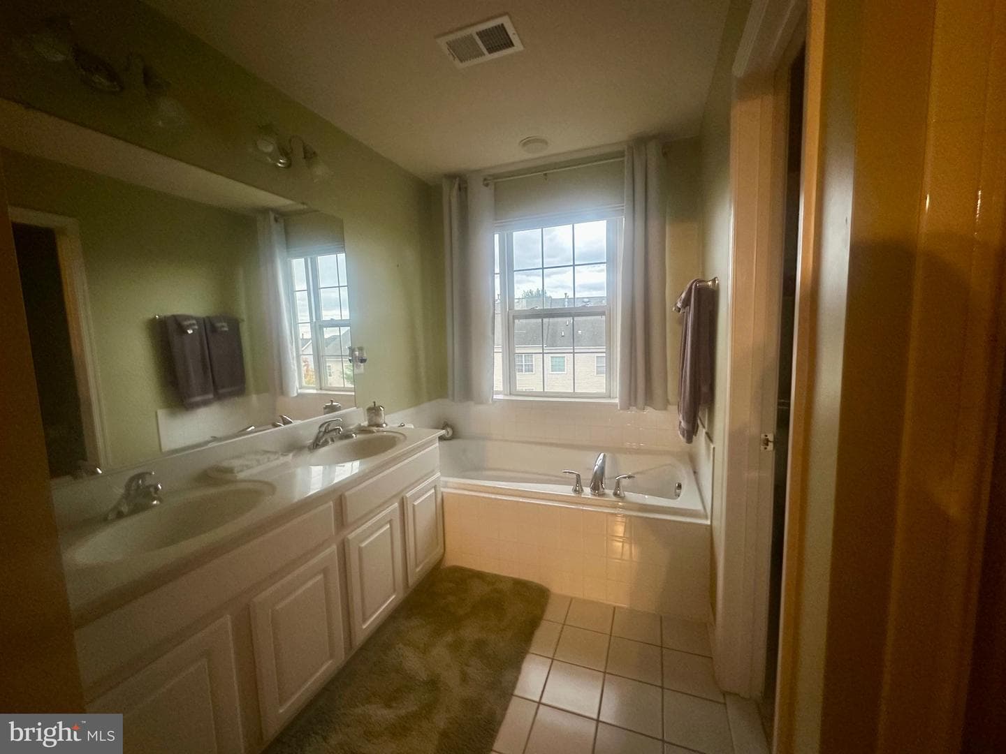 1025 Gaither Road photo 11