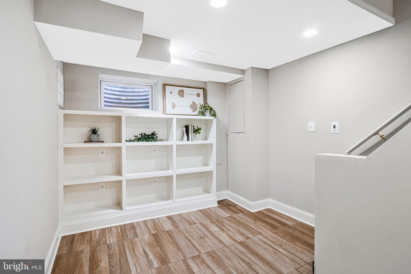 5310 Mckinley Street photo 29