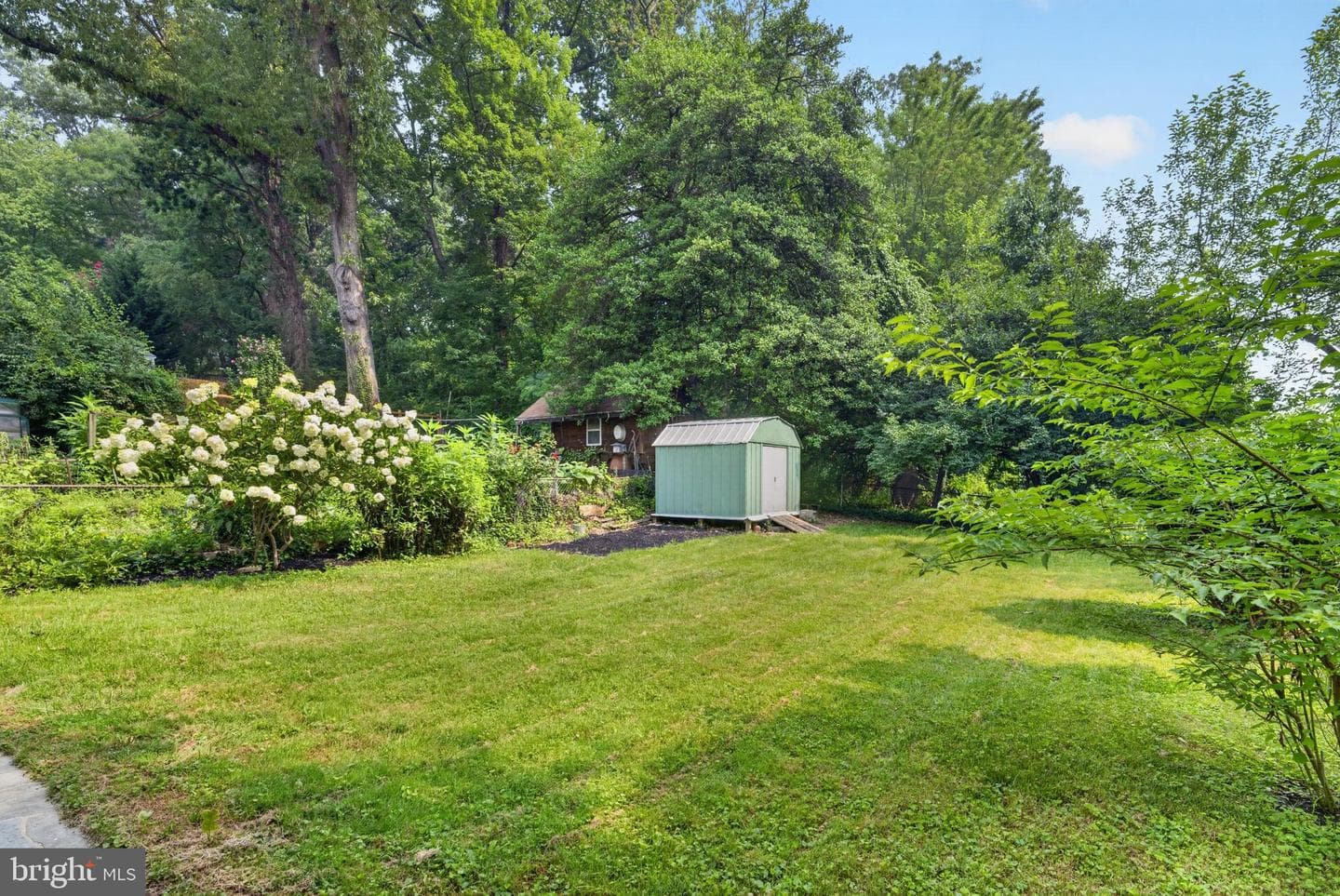 910 Wade Avenue photo 4