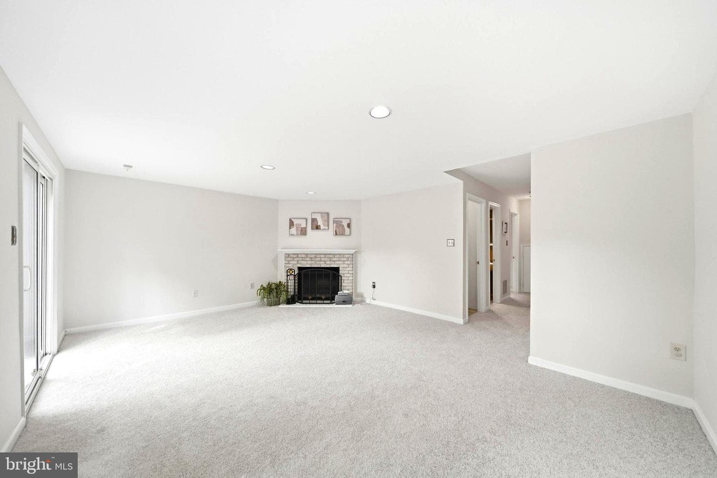 16 Ritchfield Court photo 41
