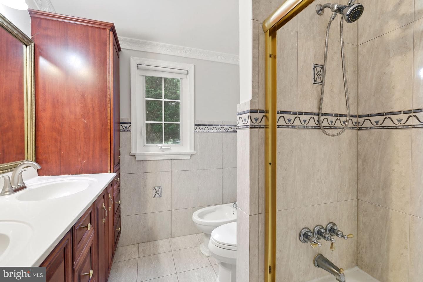 3800 Queen Mary Drive photo 30