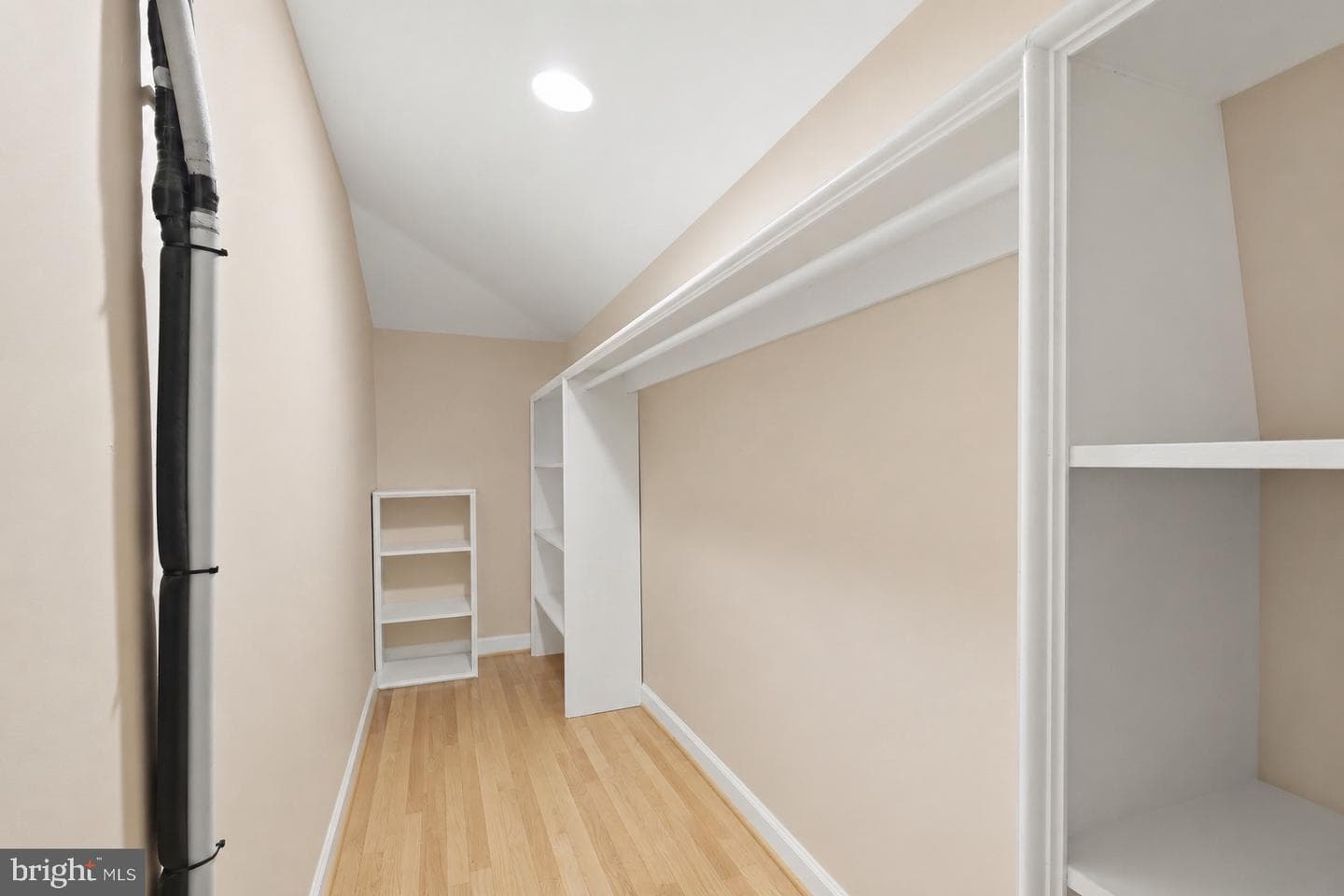 3800 Queen Mary Drive photo 33