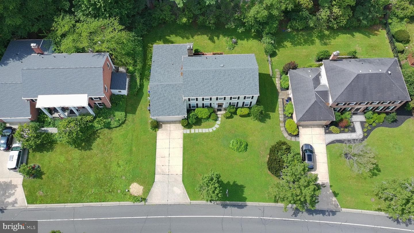 8736 Falls Chapel Way, Potomac