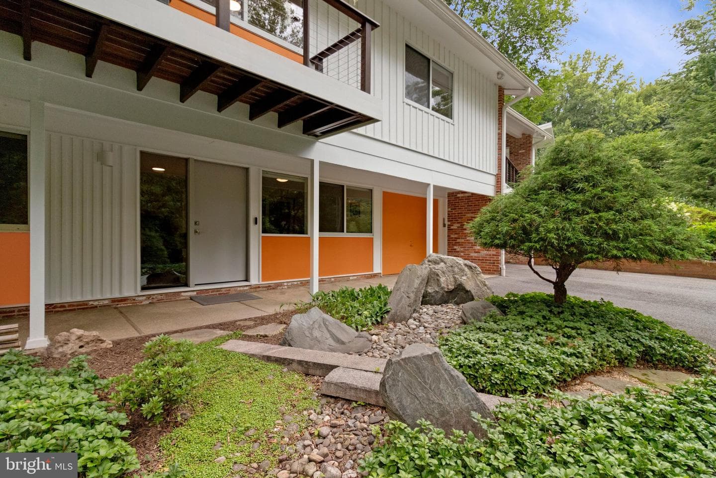 8004 Park Overlook Drive photo 4