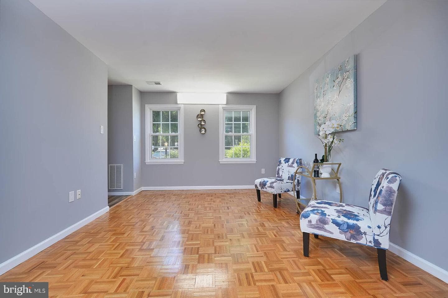 214 Pender Place photo 3