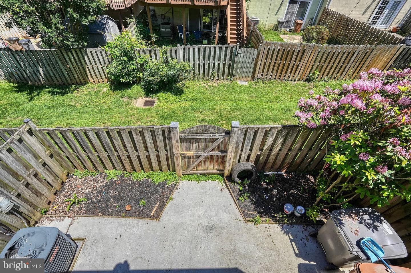 214 Pender Place photo 37