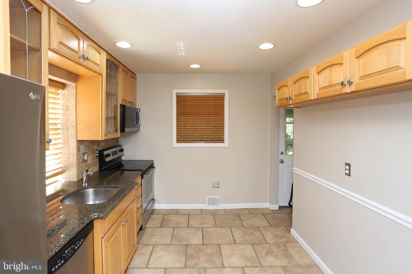 1202 Dennis Avenue photo 14