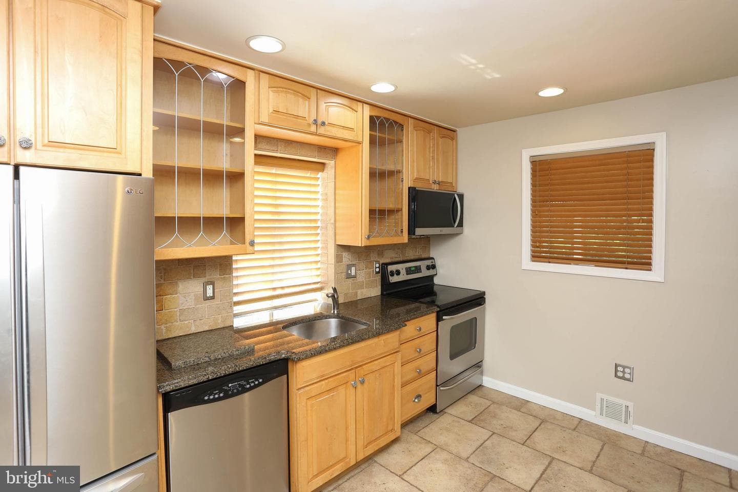 1202 Dennis Avenue photo 15