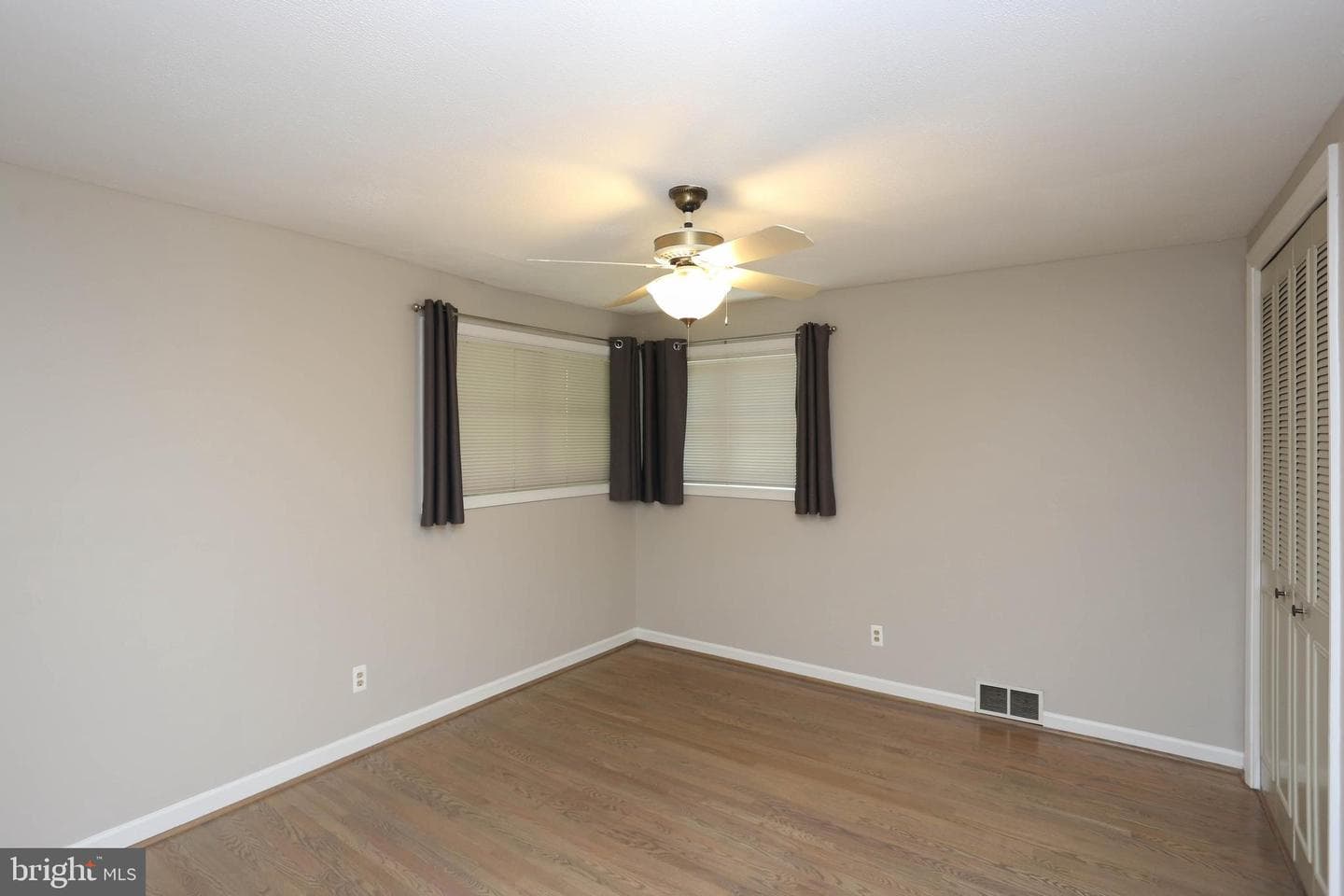 1202 Dennis Avenue photo 21