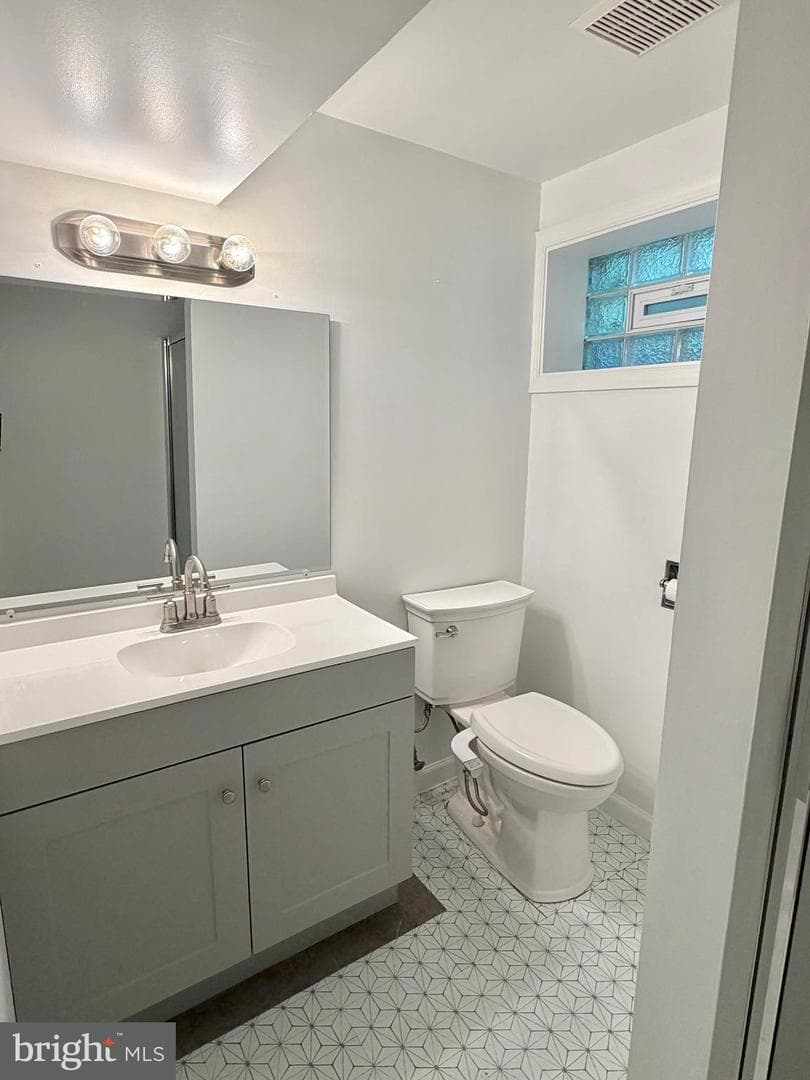 1202 Dennis Avenue photo 40