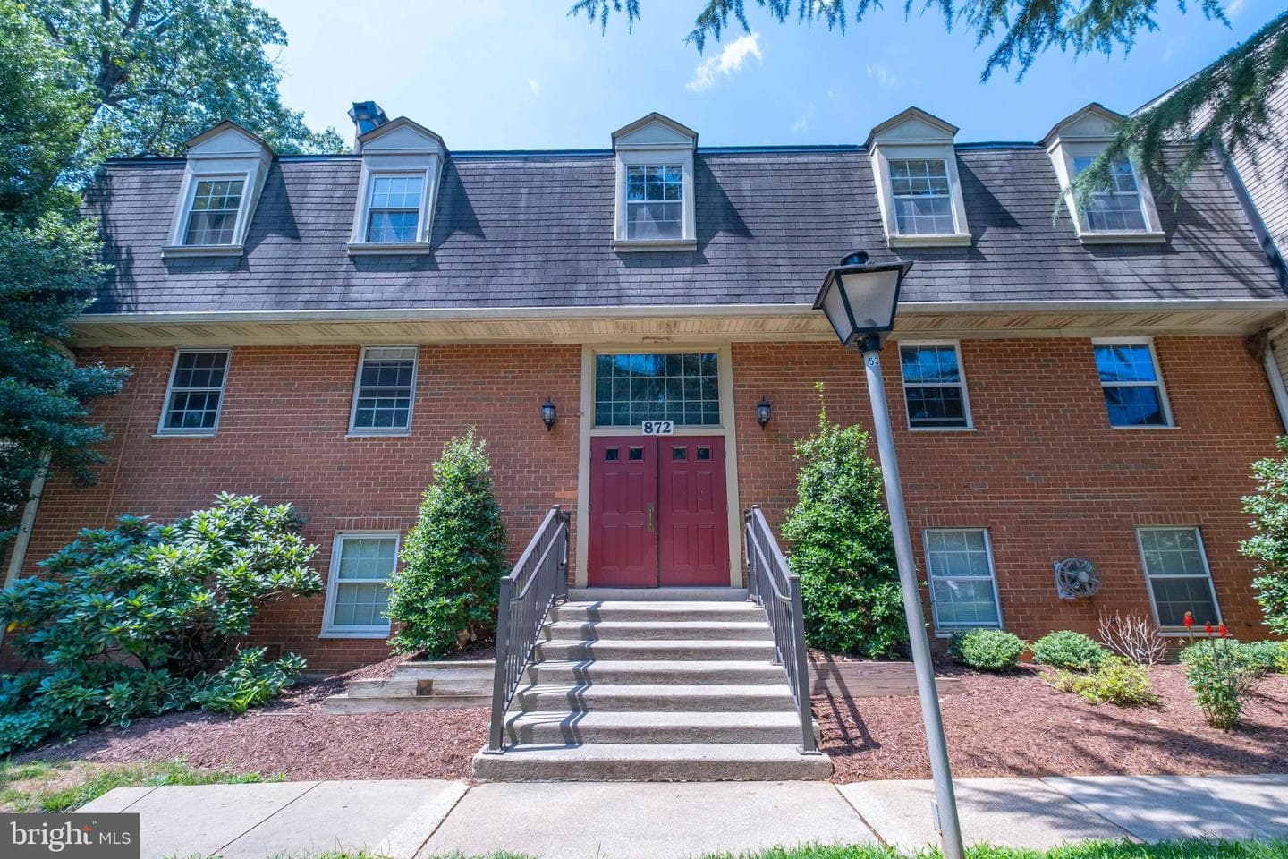872 College Parkway #301, Rockville