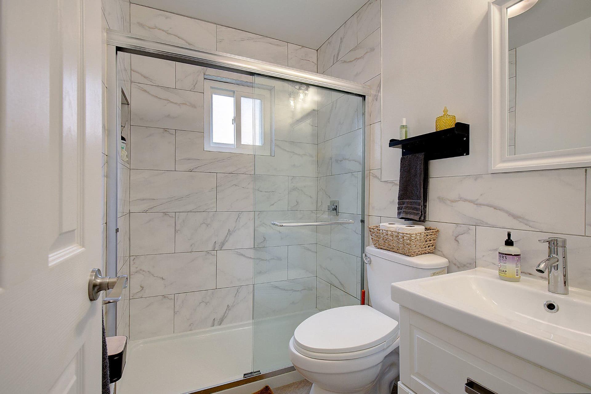 8203 Roanoke Avenue #apt B photo 23