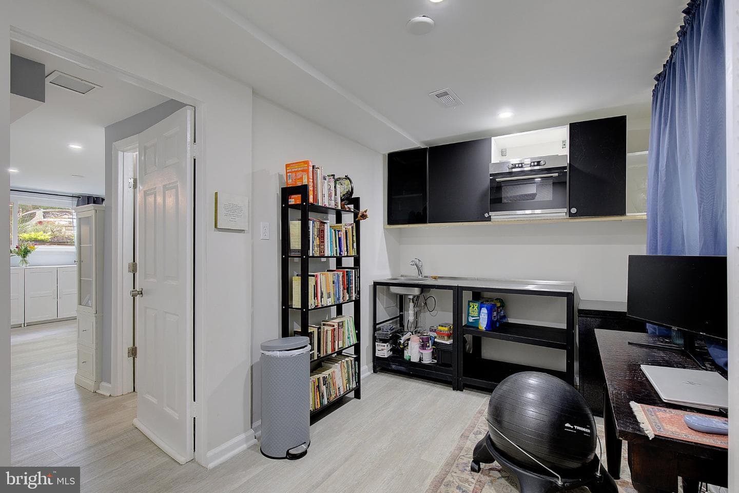 8203 Roanoke Avenue #apt B photo 27