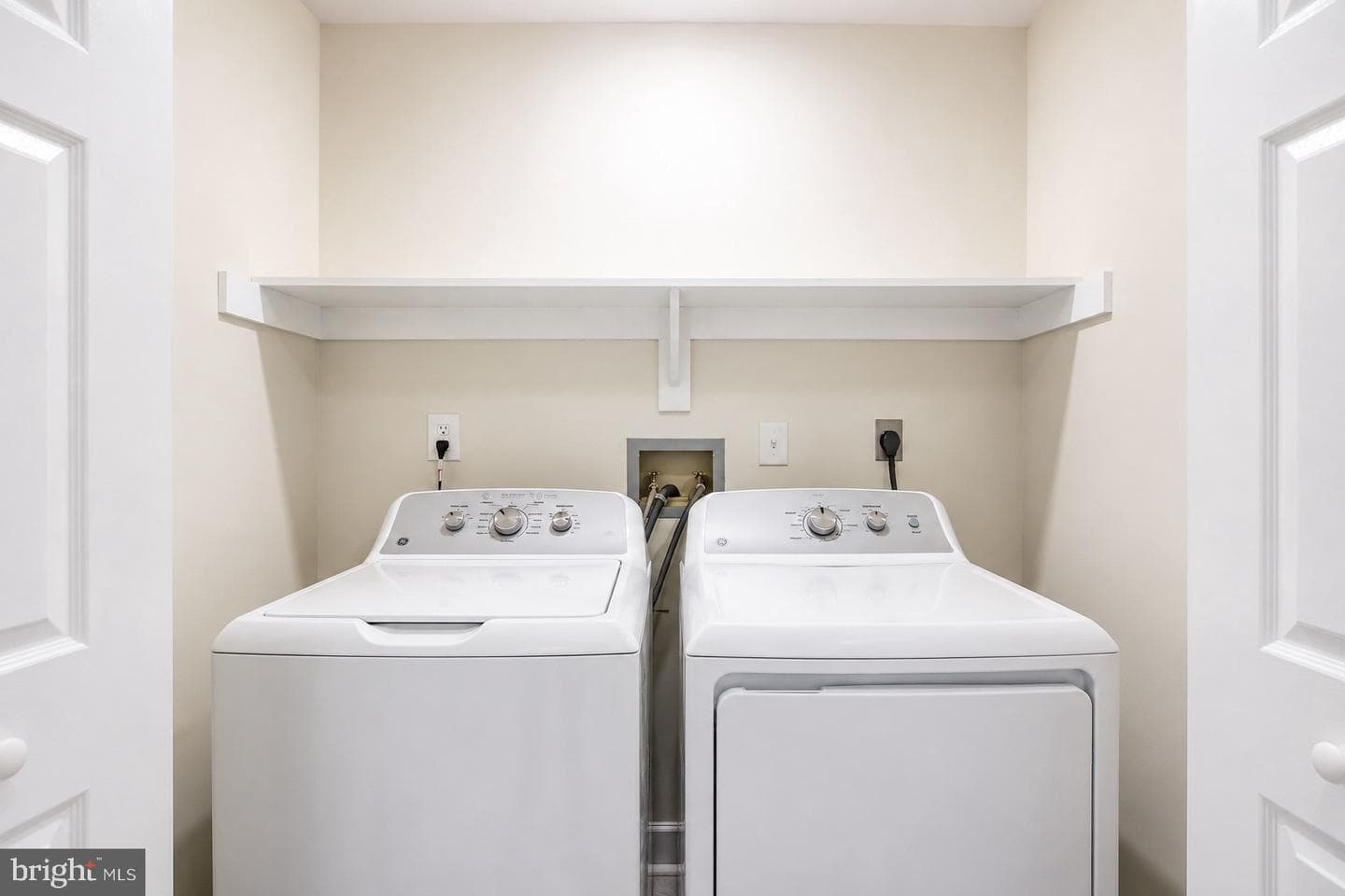 413 Hurley Avenue photo 6