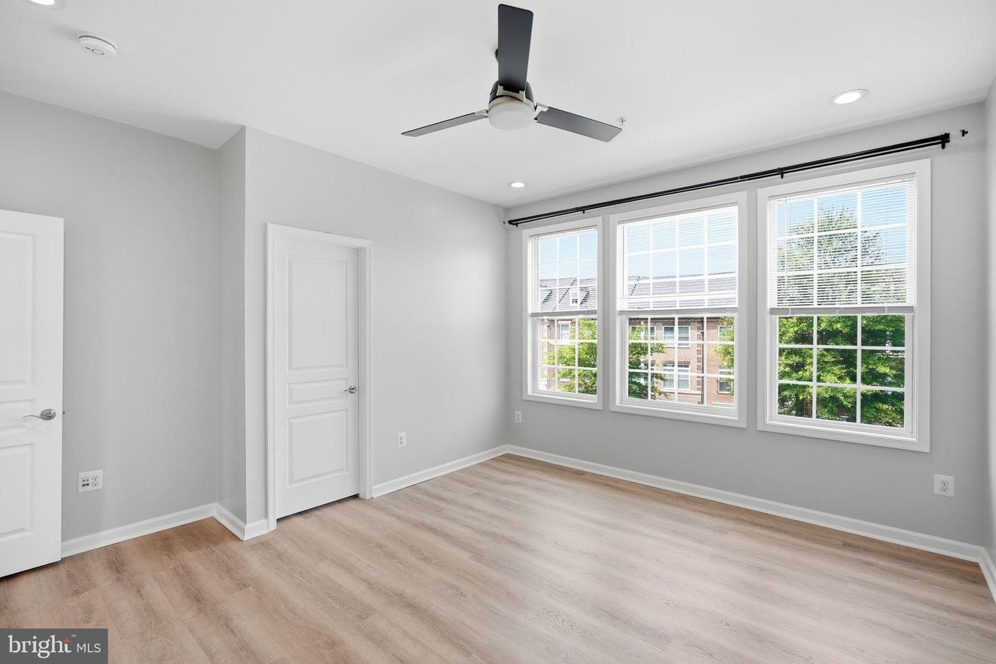 232 Parkview Avenue photo 13