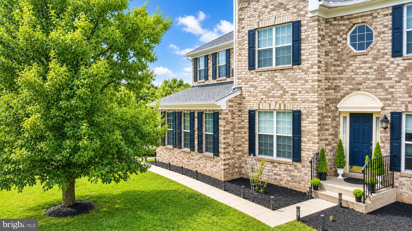 18305 Bubbling Spring Terrace photo 3