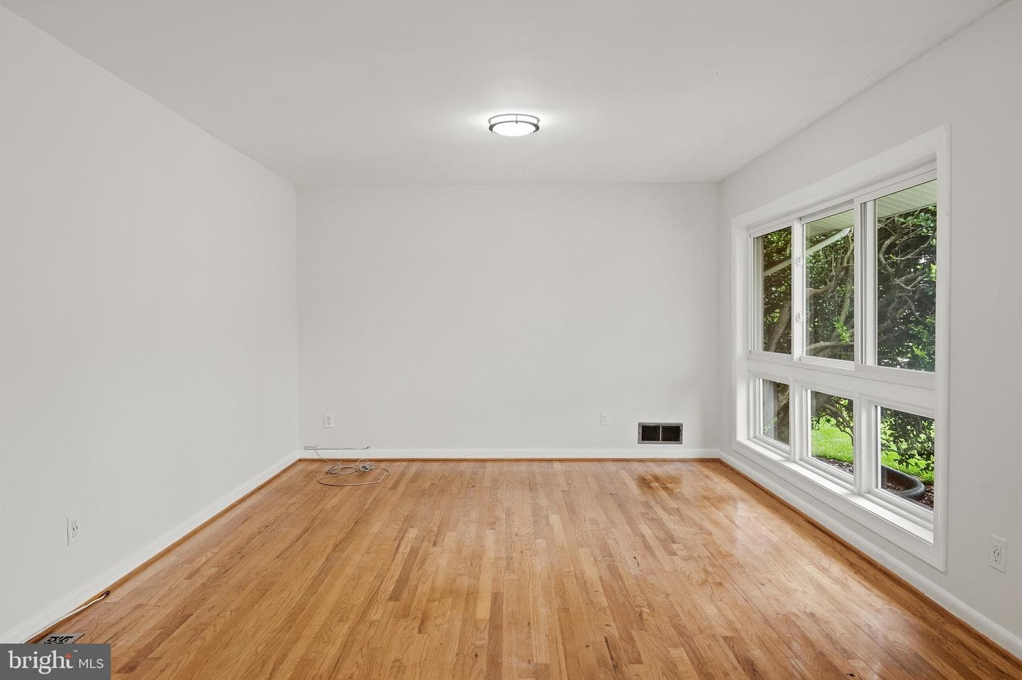 4501 Renn Street photo 6